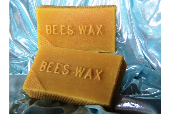BEESWAX MOLD Makes 5-1 oz Honey Bee Beeswax Mold. Bars 